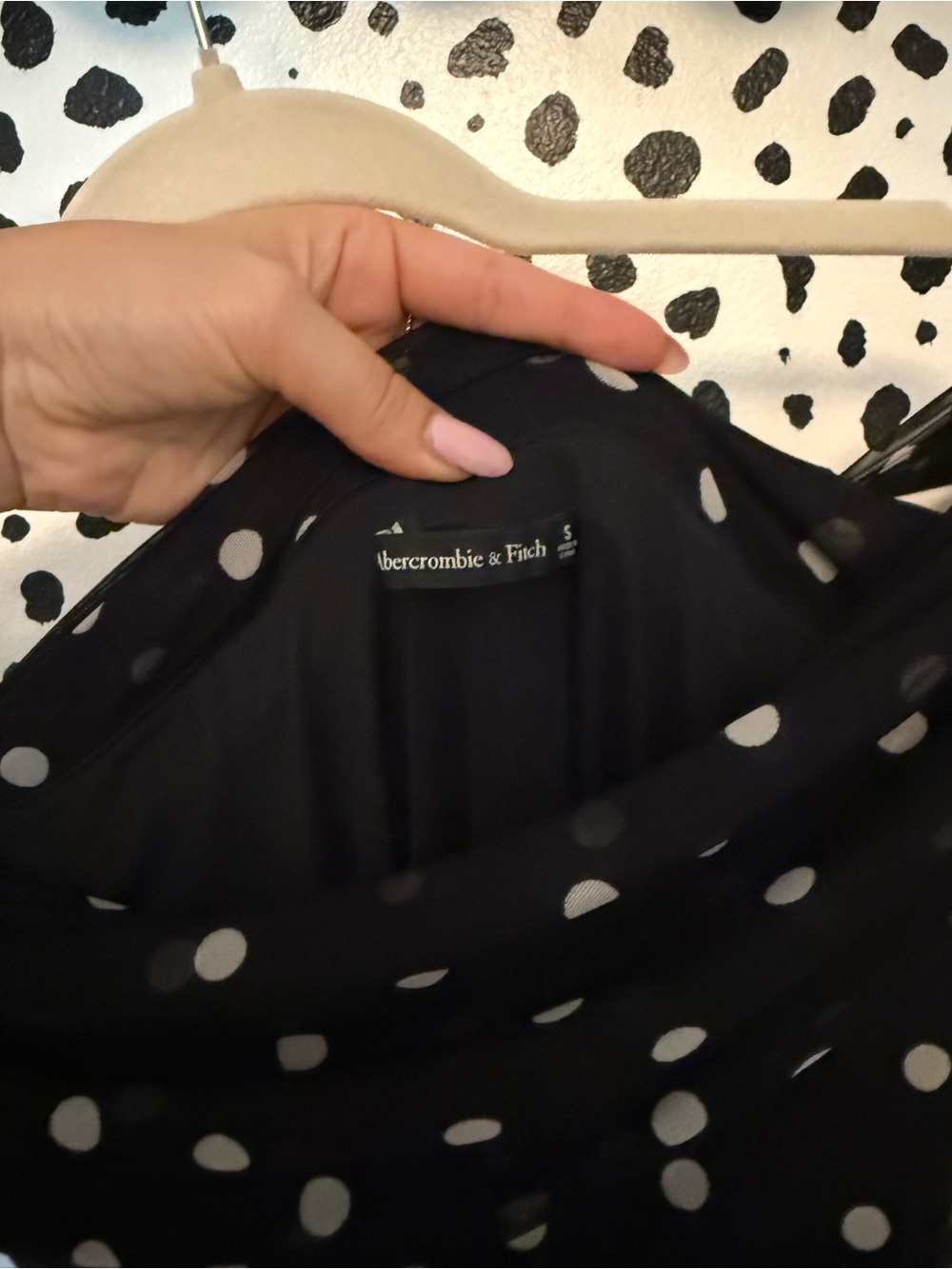 Abercrombie & Fitch Mesh Maxi Polka Dot Off The Shoulder Dress - Picture 5 of 7